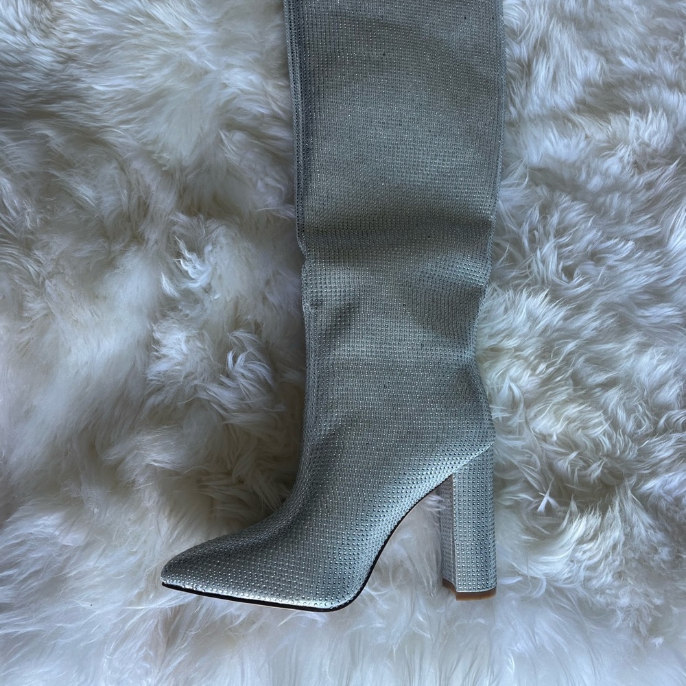 Chic Silver Heeled Women's Boots